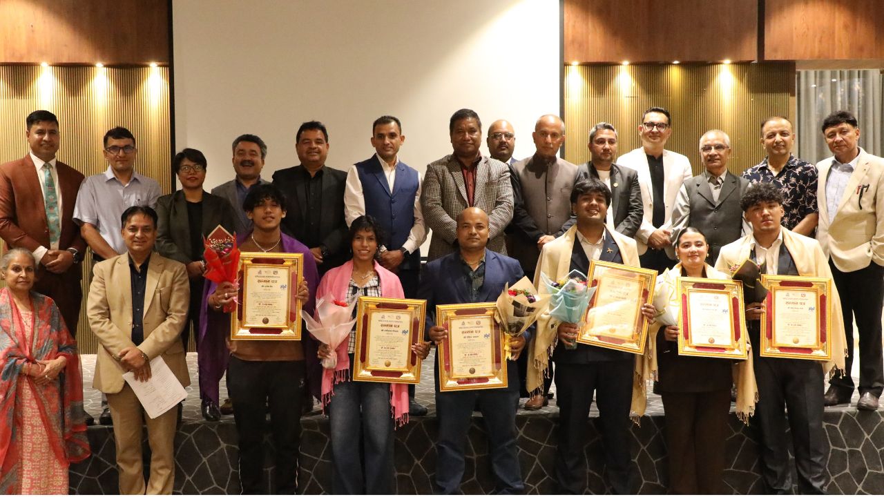 पदक विजेतासहित कार्की सम्मानित